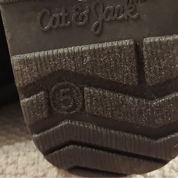 CAT & JACK LITTLE GIRLS BOOTS WITH SIDE ZIPPER SIZE 5 - Picture 4 of 5